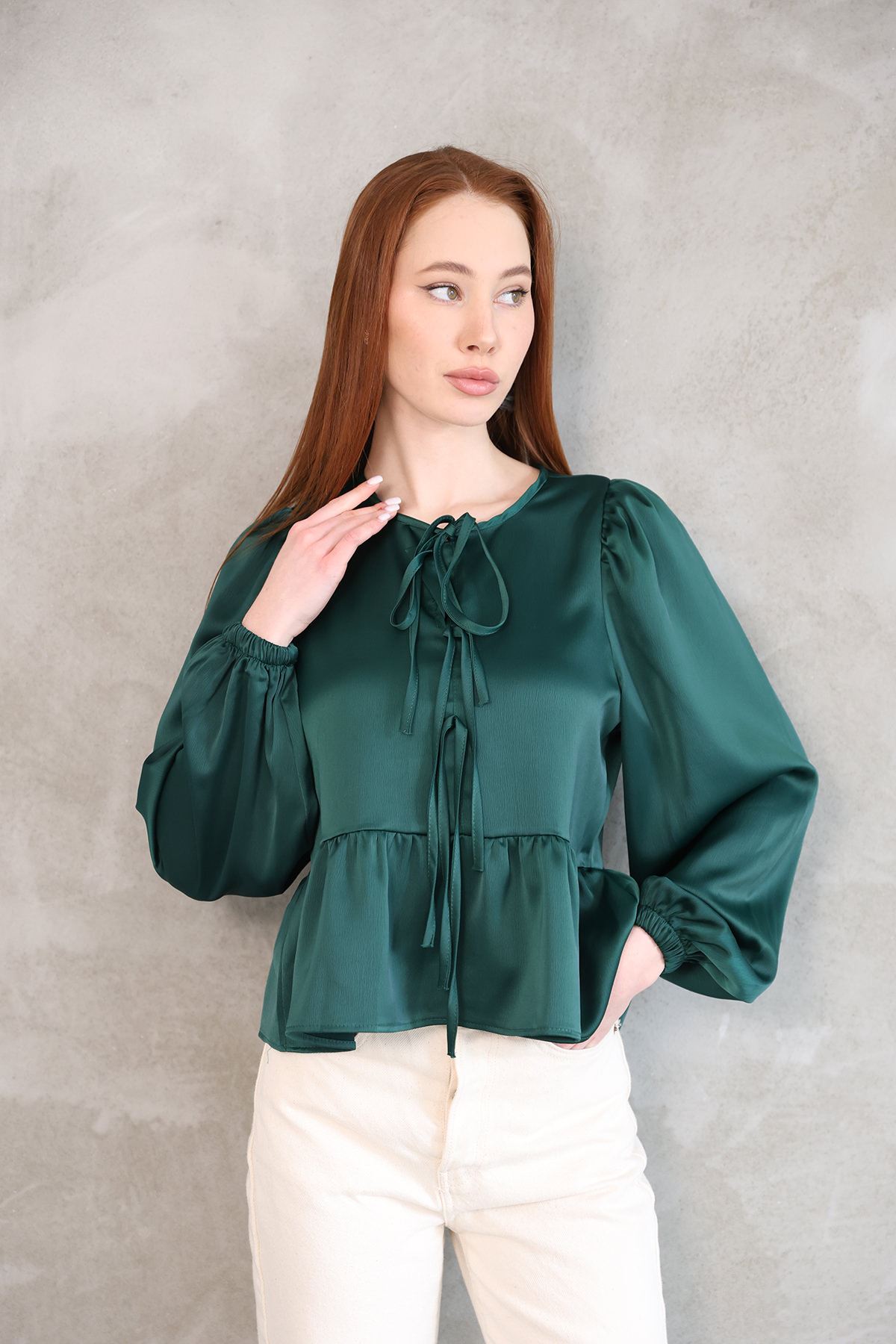Yaka Biye Etek Büzgülü Tunik-Zümrüt Yeşili