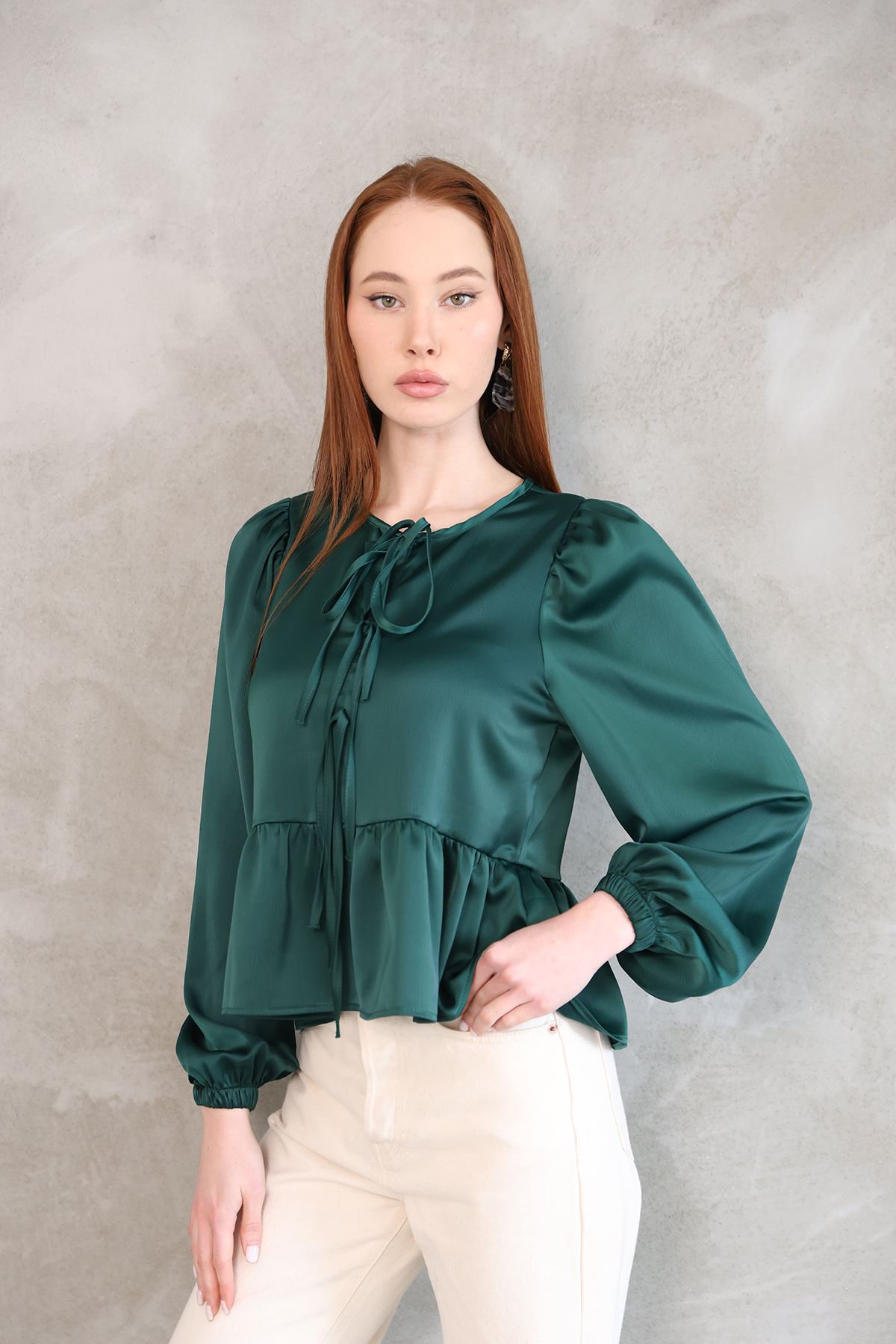 Yaka Biye Etek Büzgülü Tunik-Zümrüt Yeşili