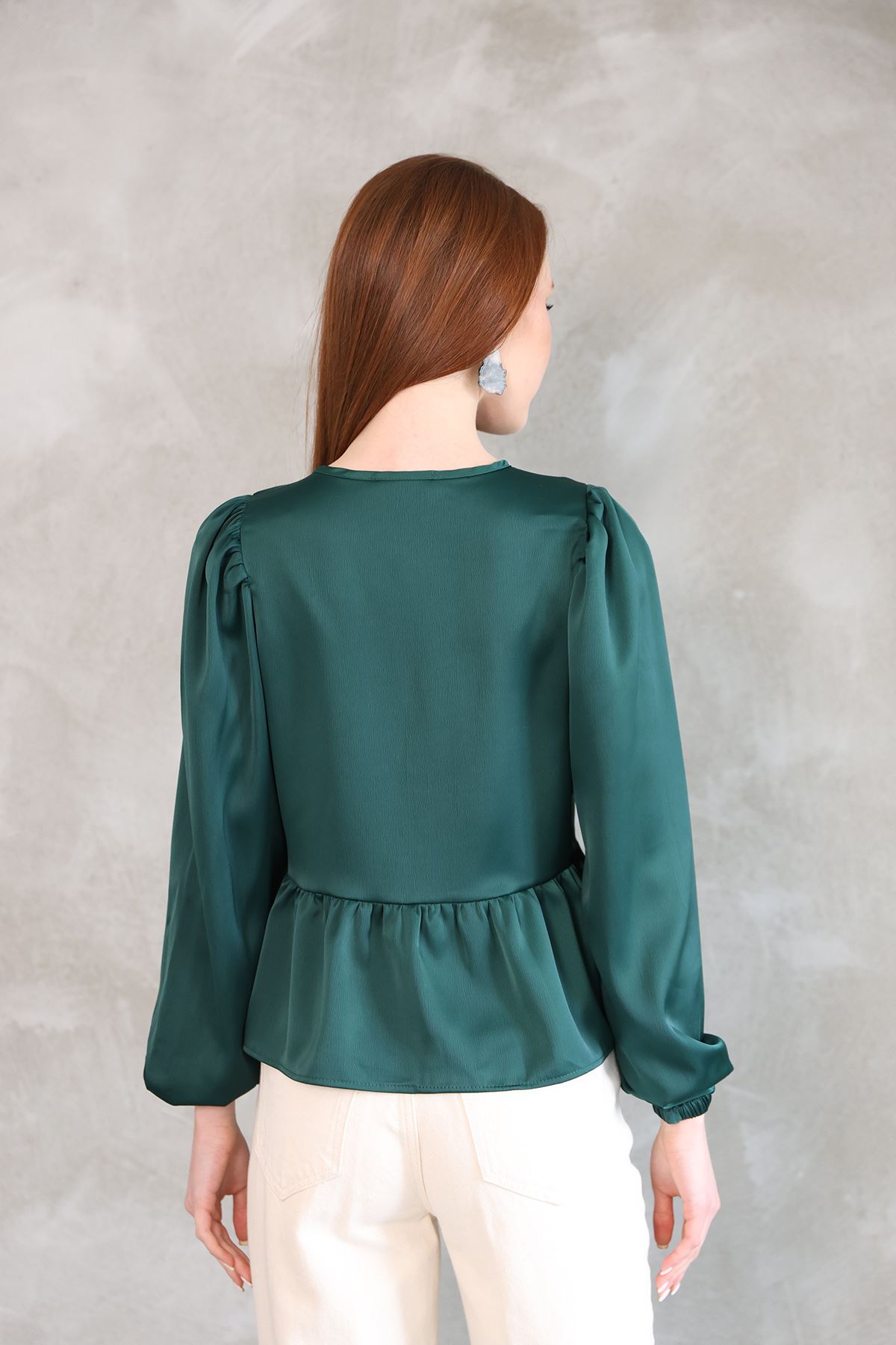 Yaka Biye Etek Büzgülü Tunik-Zümrüt Yeşili