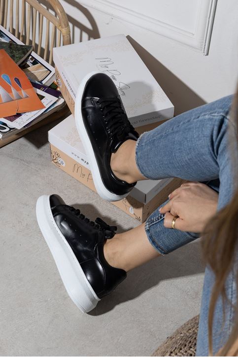 Bağcıklı Spor Ayakkabı-Siyah