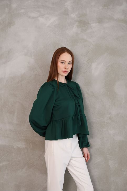 Yaka Biye Etek Büzgülü Tunik-Siyah