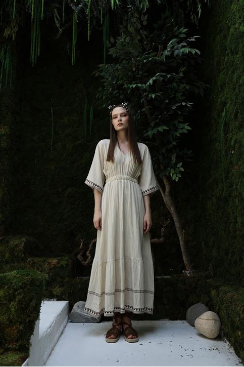 Kol ve Etek Nakışlı Elbise - Taş