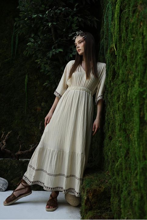 Kol ve Etek Nakışlı Elbise - Taş